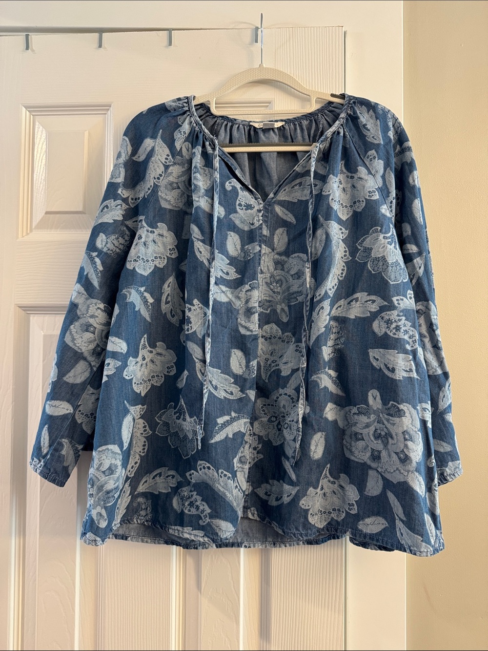 Cato Blue Floral Tie-Neck Peasant Tunic